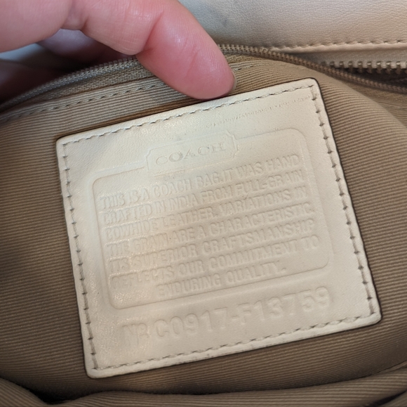 COACH East West Gallery Pleated Cream Leather Shoulder Tote Handbag - Picture 10 of 15